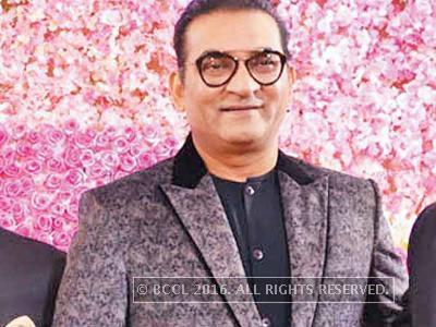 ಖಾನ್ ಗಳ ವಿರುದ್ಧ ಅಭಿಜಿತ್ ಟ್ವೀಟ್ ದಾಳಿ !